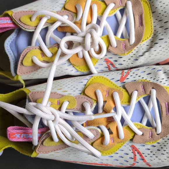 Nike React Dimsix Athletic Shoes - Picture 4 of 8